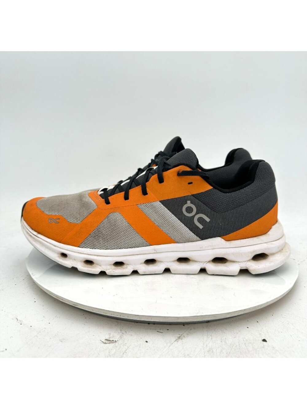 On Cloudrunner Swiss Engineering Men Size 10.5 46.98644 Turmeric Frost Shoes
